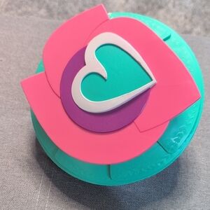 🛍️Heart-Shaped Toy Shield